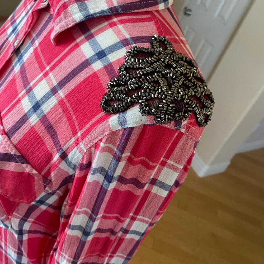 Guess Red Plaid Button-Up Shirt with Black Beaded Detail - Picture 2 of 8